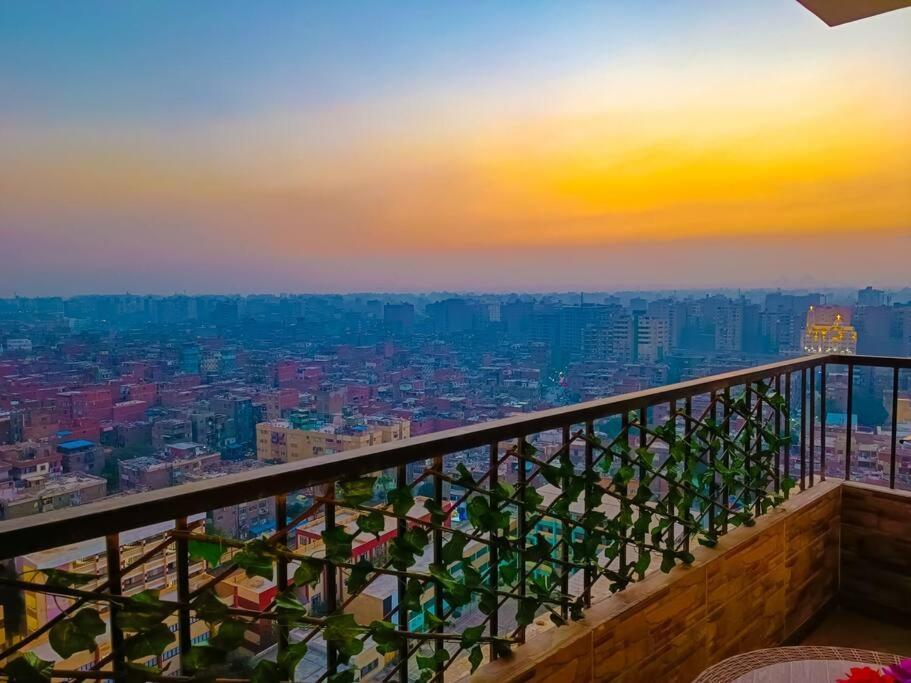 Apartment شقة فندقية ترى النيل والاهرامات